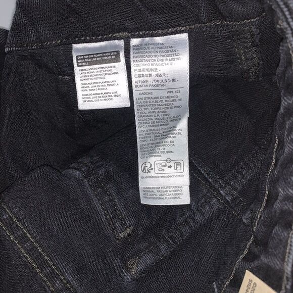 y2k Levi's Women's Mid-Rise 94's Baggy Straight wide Leg Cargo Jeans size 29x30 - Picture 12 of 16